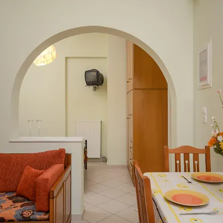 Naxos Apartament *